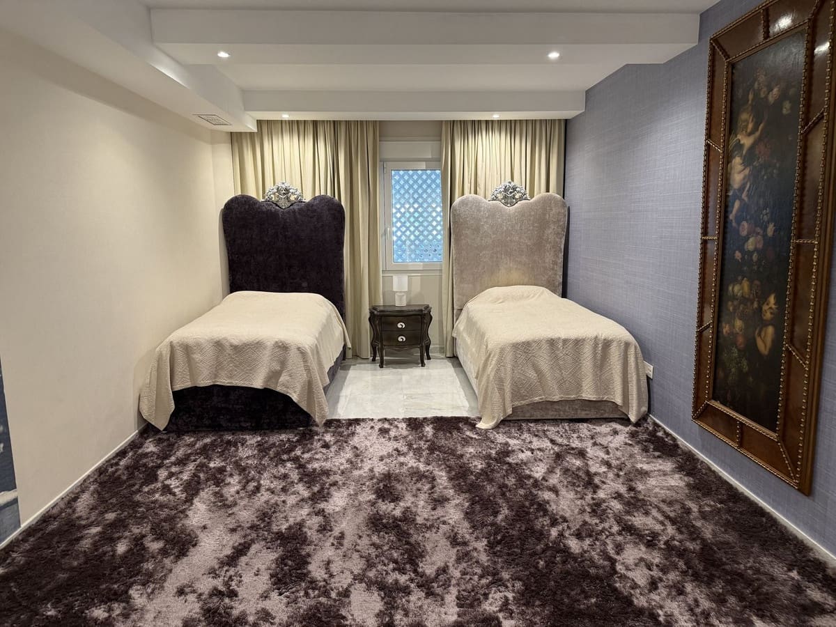 4 soverom Leilighet til salgs i Puerto Banus med svømmebasseng garasje - € 3 380 000 (Ref: 9314000)