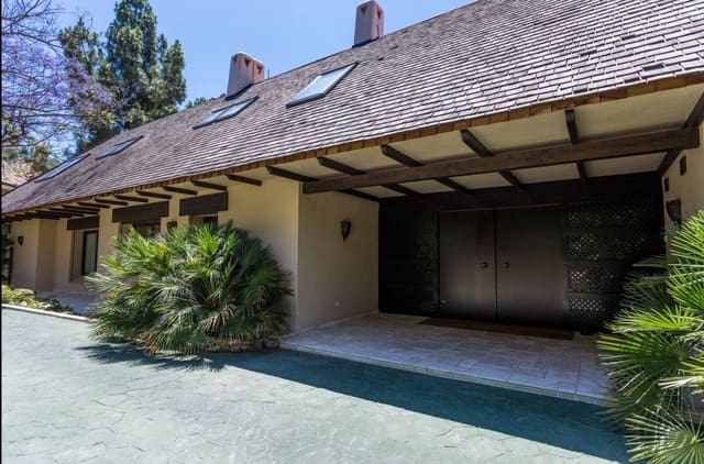 6 sypialnia Willa na sprzedaż w Río Real, Marbella z basenem garażem - 3 400 000 € (Ref: 9314001)