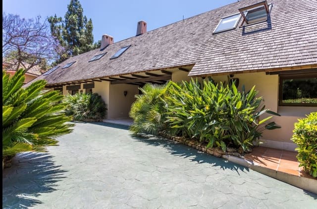 6 sypialnia Willa na sprzedaż w Río Real, Marbella z basenem garażem - 3 400 000 € (Ref: 9314001)