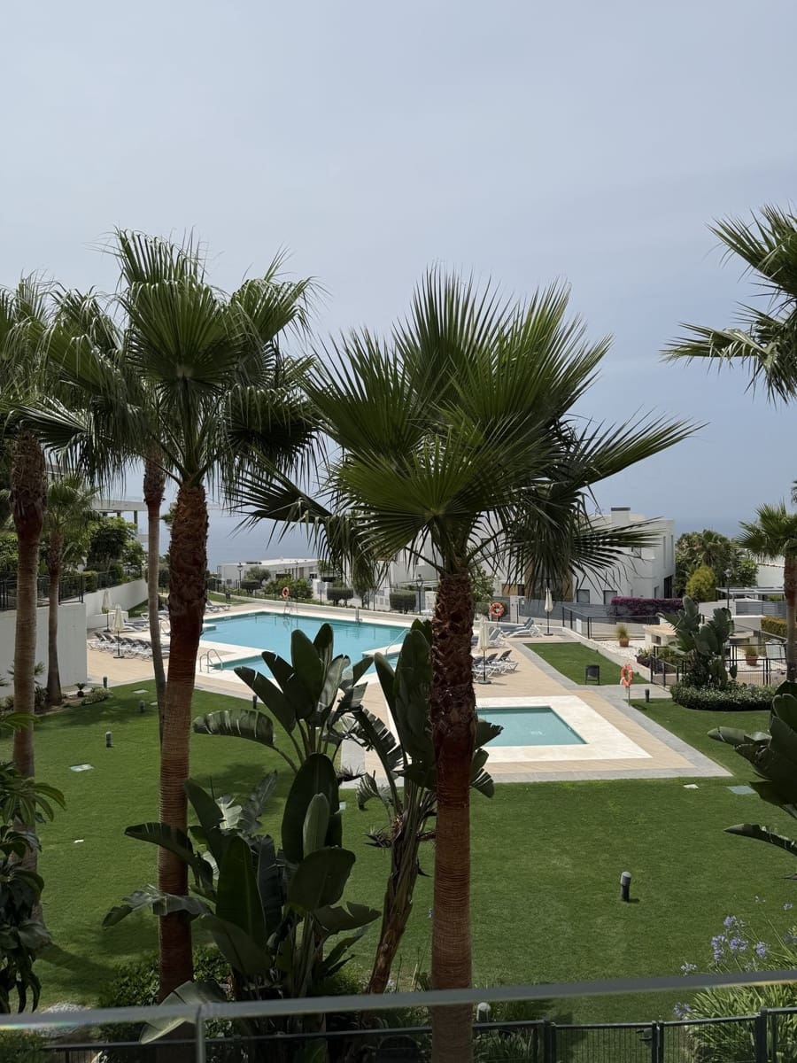 2 bedroom Apartment for rent in Cabopino with pool garage - € 3,000 (Ref: 9314007)