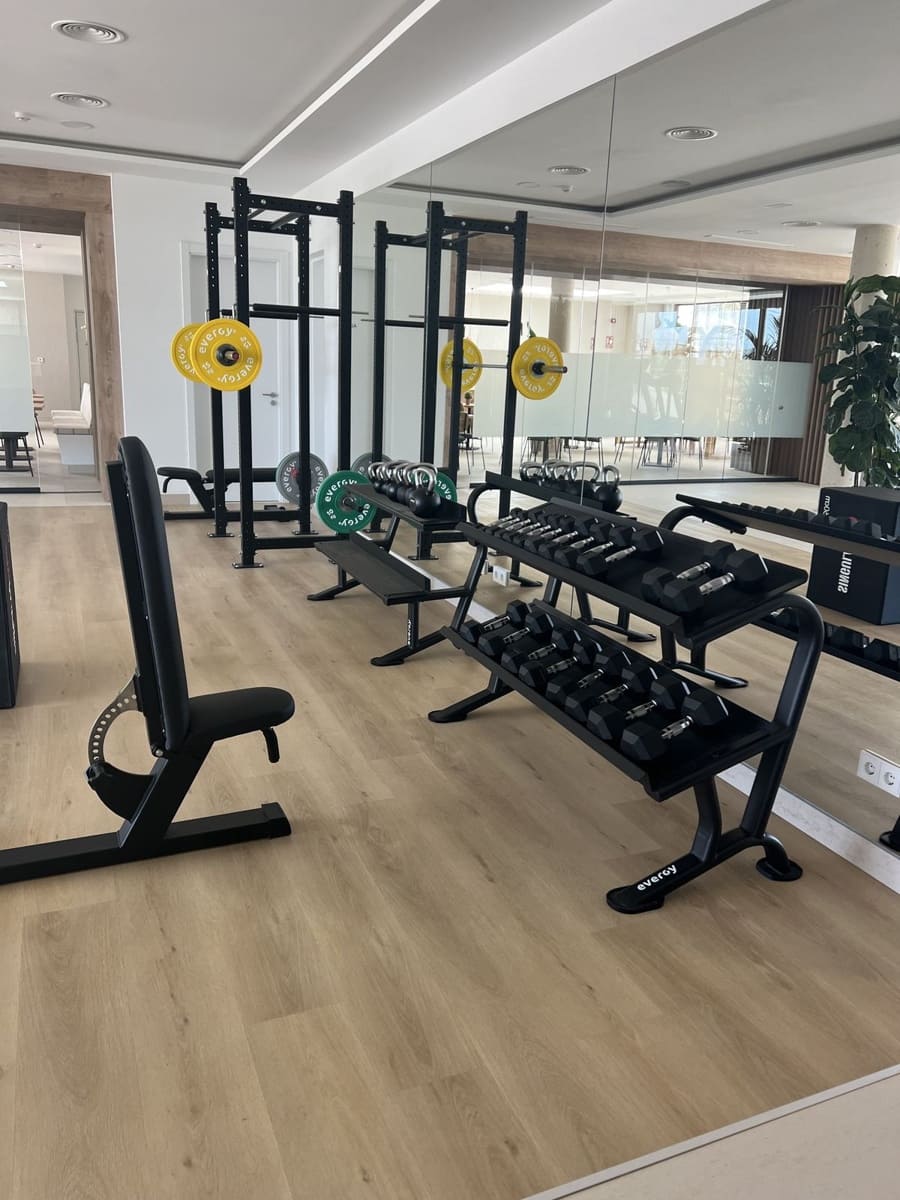 3 camera da letto Appartamento da affitare come casa vacanza in Los Monteros con piscina garage - 3.500 € (Rif: 9314012)