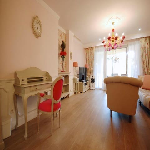 2 bedroom Apartment for holiday rental in Marbella with pool garage - € 1,500 (Ref: 9314013)