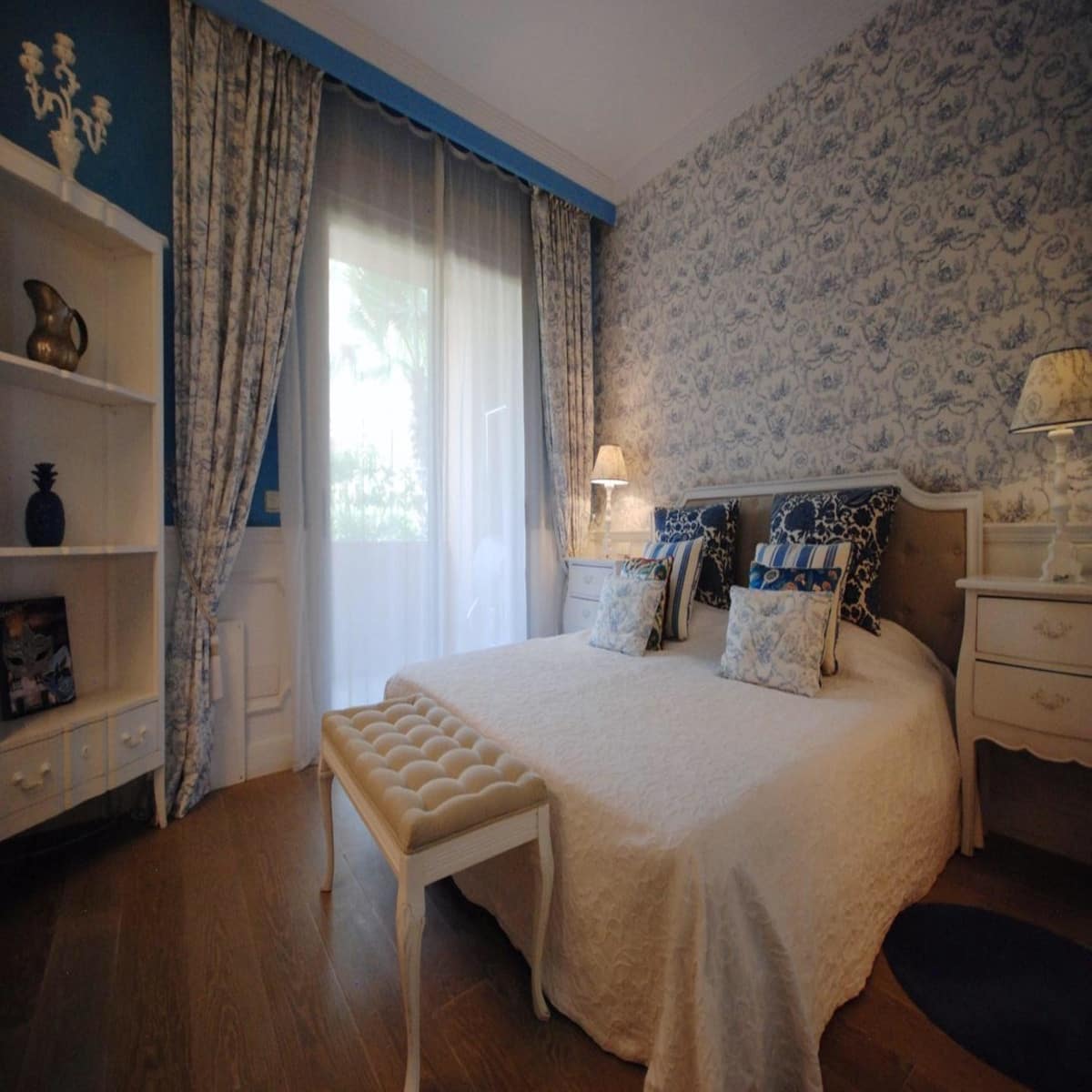 2 bedroom Apartment for holiday rental in Marbella with pool garage - € 1,500 (Ref: 9314013)