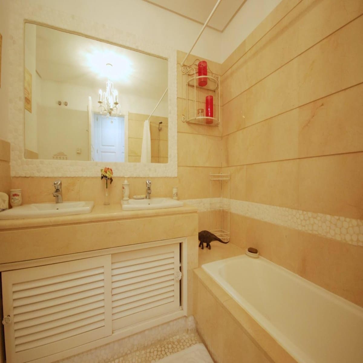 2 bedroom Apartment for holiday rental in Marbella with pool garage - € 1,500 (Ref: 9314013)