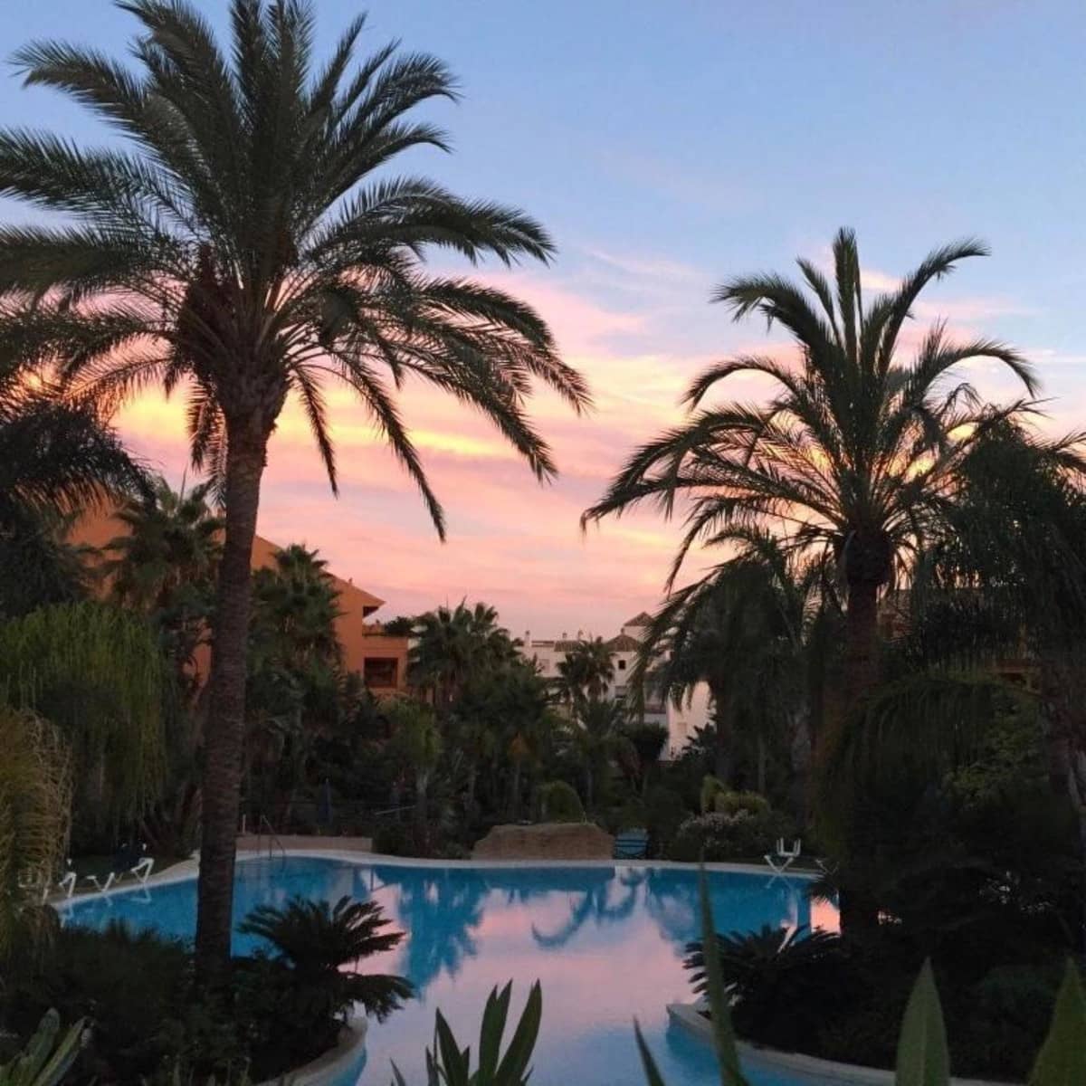 2 bedroom Apartment for holiday rental in Marbella with pool garage - € 1,500 (Ref: 9314013)