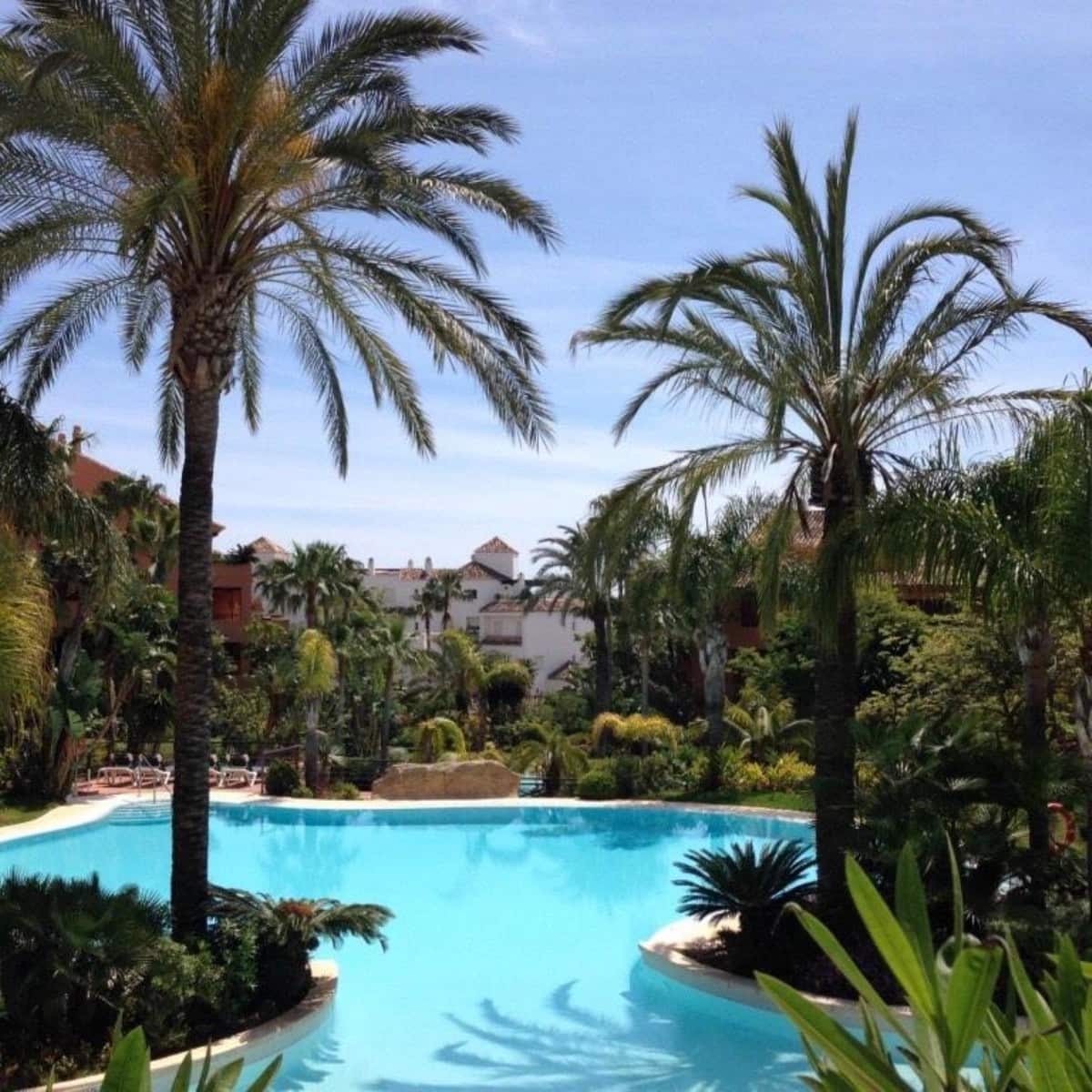 2 bedroom Apartment for holiday rental in Marbella with pool garage - € 1,500 (Ref: 9314013)