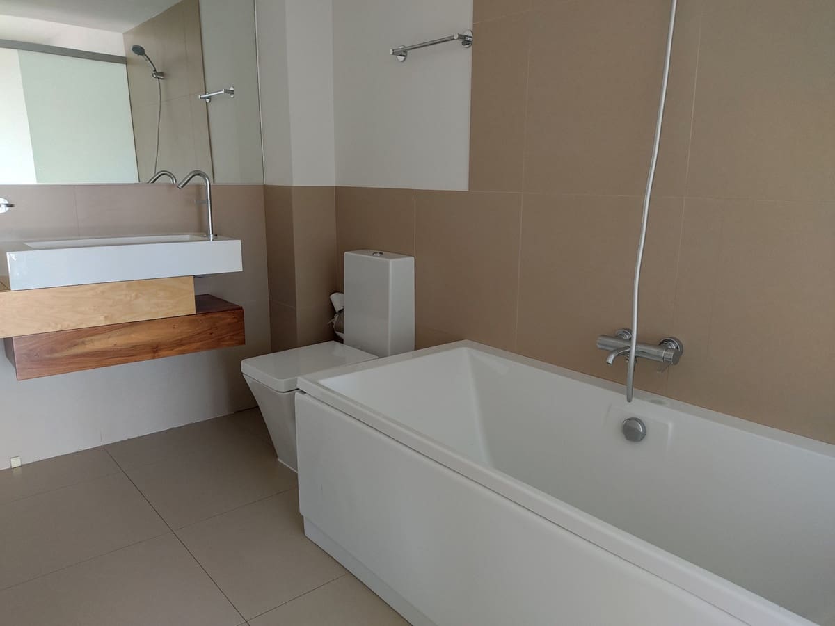 3 bedroom Apartment for sale in Torrequebrada with pool garage - € 850,000 (Ref: 9314332)