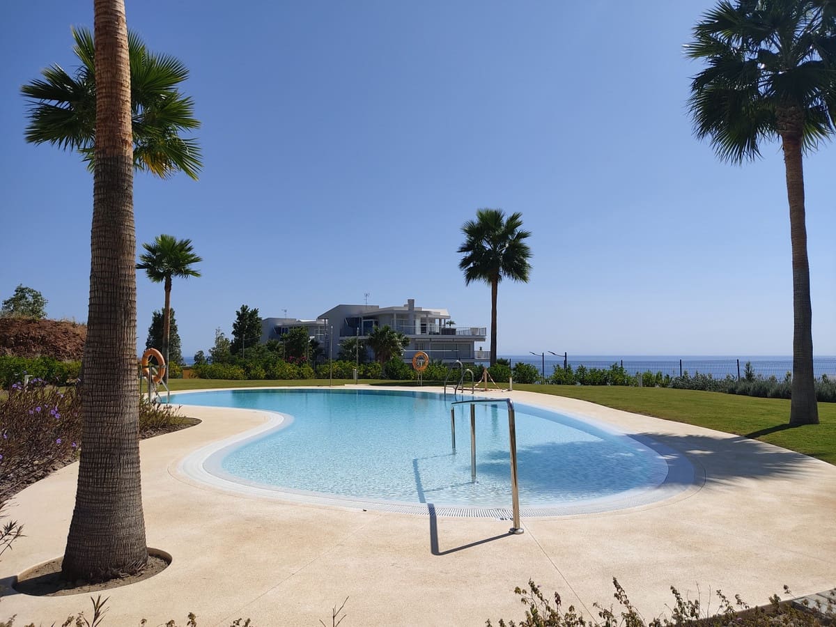 3 bedroom Apartment for sale in Torrequebrada with pool garage - € 850,000 (Ref: 9314332)