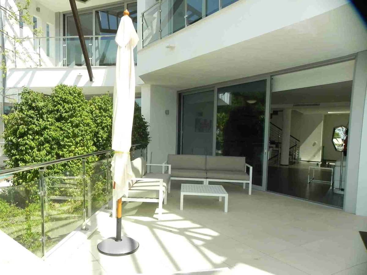 4 quarto Moradia Geminada para venda em Marbella com piscina garagem - 3 000 000 € (Ref: 9314339)