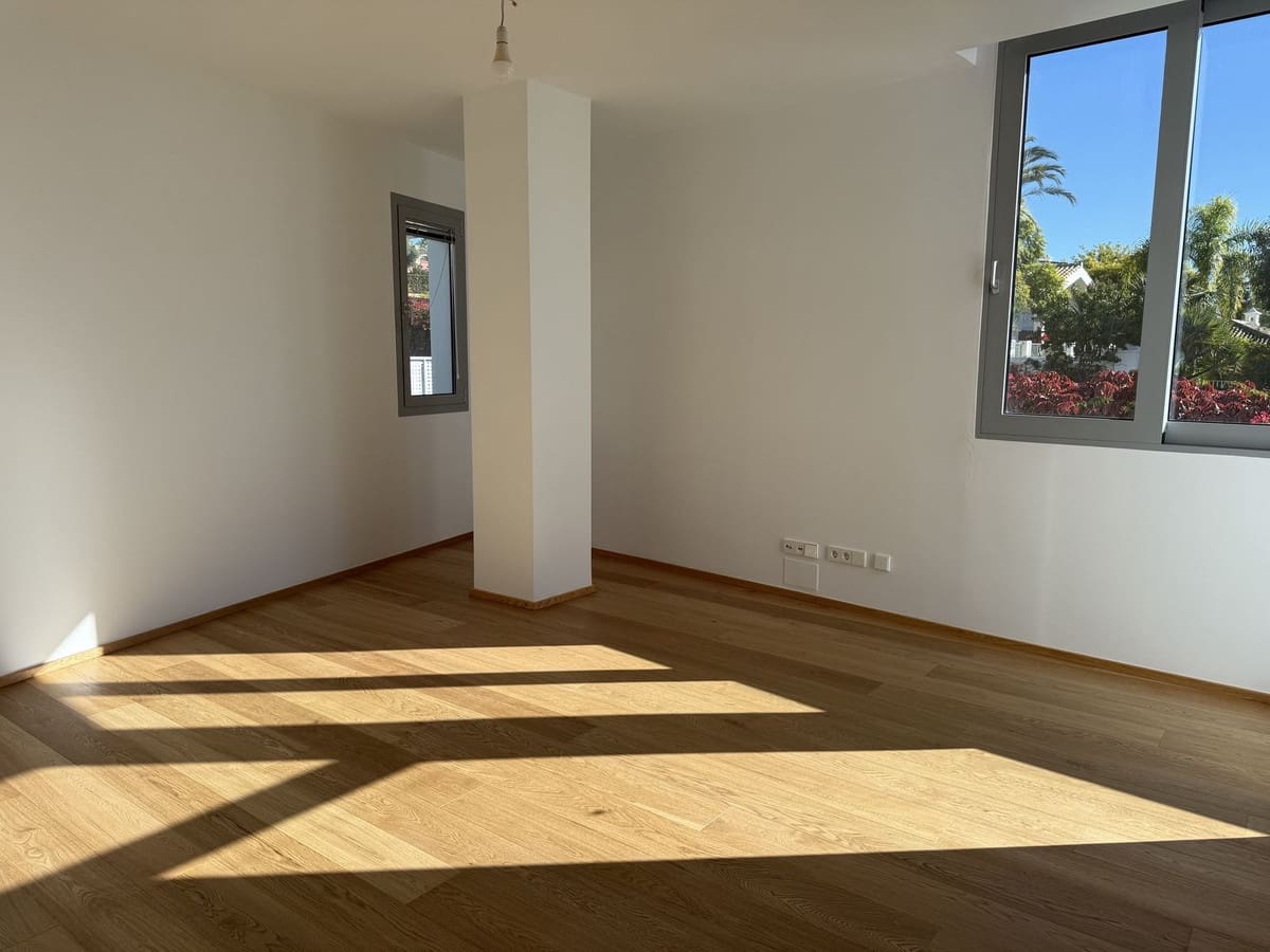 4 quarto Moradia Geminada para venda em Marbella com piscina garagem - 3 000 000 € (Ref: 9314339)