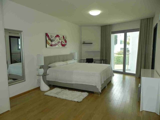 4 quarto Moradia Geminada para venda em Marbella com piscina garagem - 3 000 000 € (Ref: 9314339)