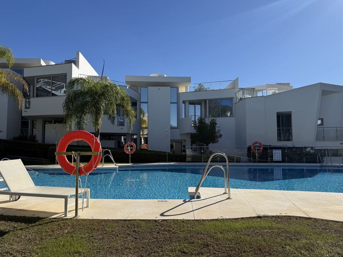 4 quarto Moradia Geminada para venda em Marbella com piscina garagem - 3 000 000 € (Ref: 9314339)