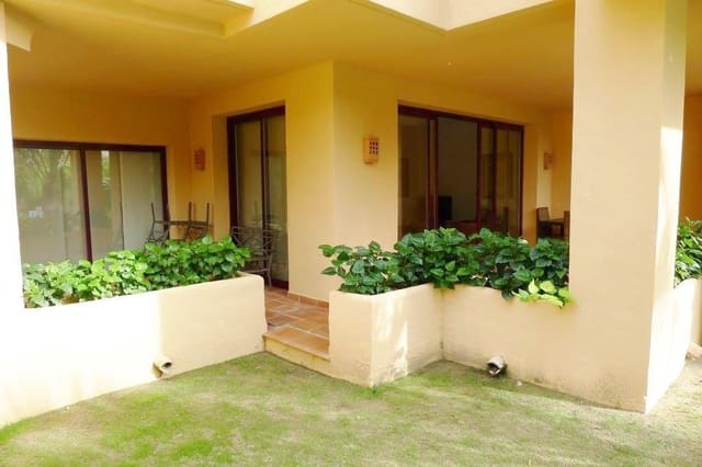 Apartamento de 3 habitaciones en San Pedro de Alcantara, Marbella en venta con piscina garaje - 950.000 € (Ref: 9314346)