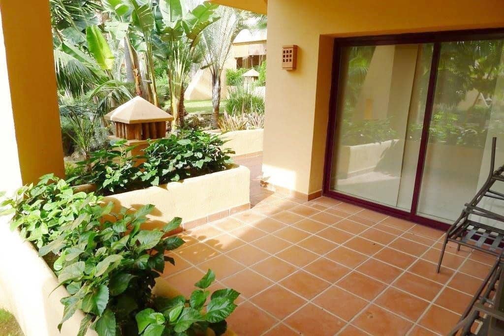 Apartamento de 3 habitaciones en San Pedro de Alcantara en venta con piscina garaje - 950.000 € (Ref: 9314346)