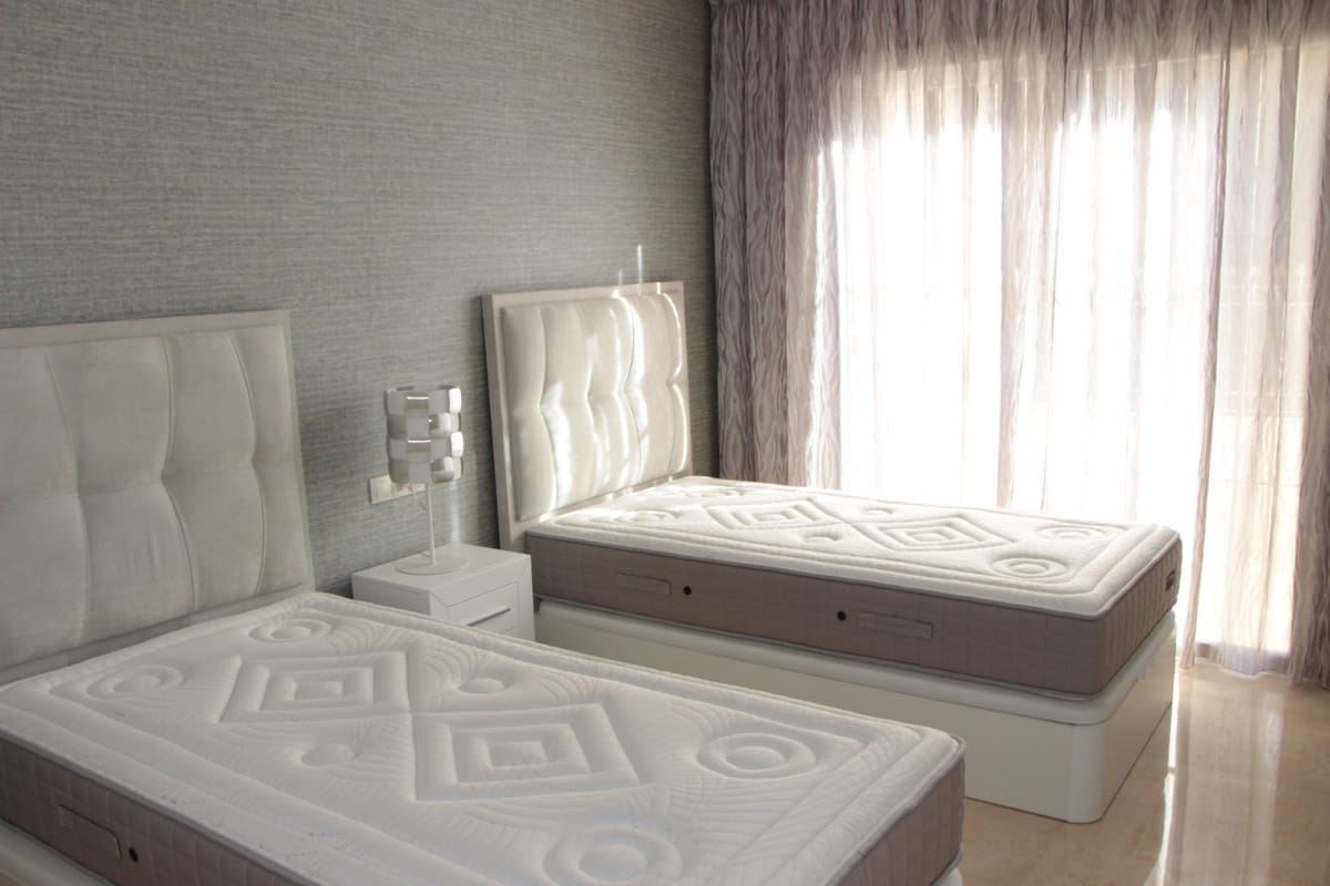 2 soveværelse Lejlighed til salg i Marbella med swimmingpool garage - € 475.000 (Ref: 9314368)