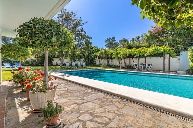 4 soveværelse Villa til salg i Cancelada, Estepona med swimmingpool garage - € 2.400.000 (Ref: 9314378)