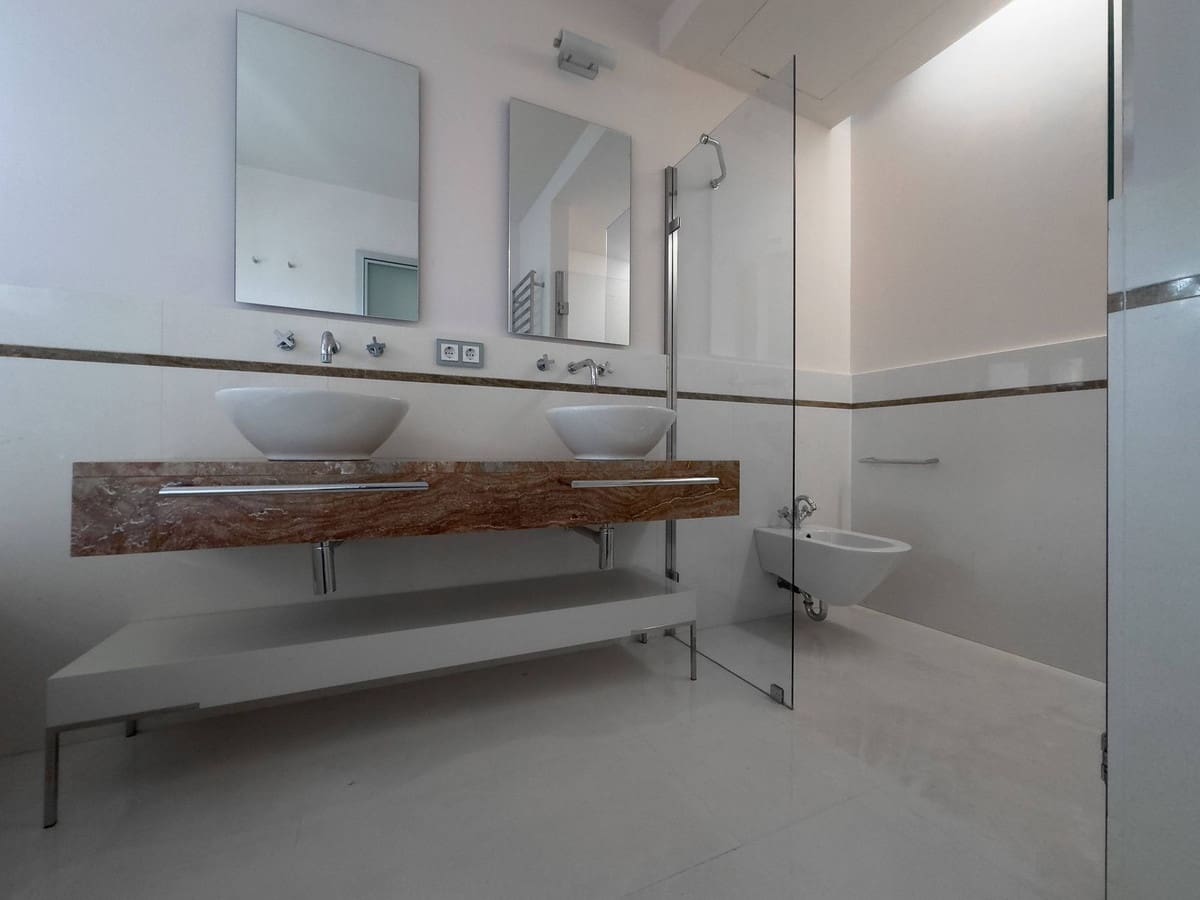 4 soveværelse Semi-Rækkehus til salg i Marbella med swimmingpool garage - € 2.850.000 (Ref: 9314383)