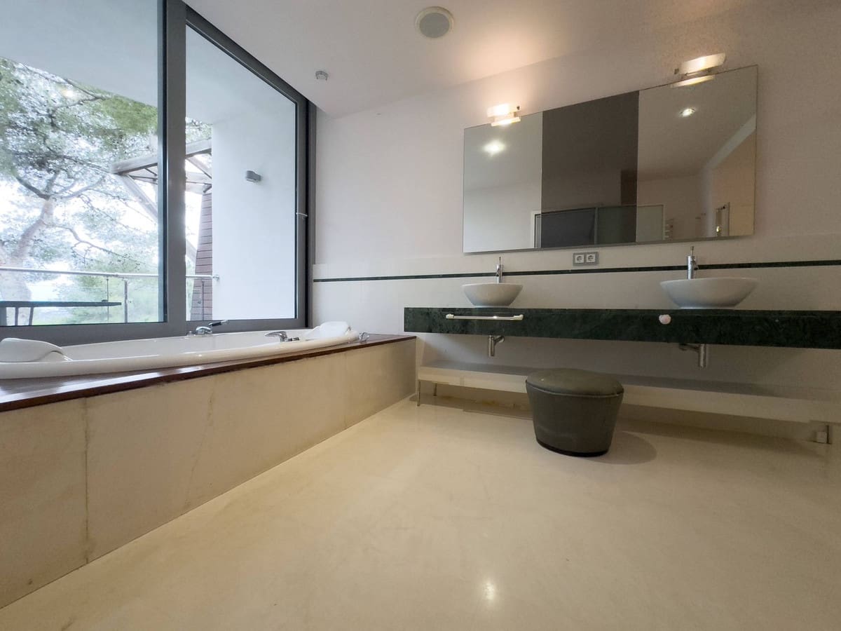 4 soveværelse Semi-Rækkehus til salg i Marbella med swimmingpool garage - € 2.850.000 (Ref: 9314383)