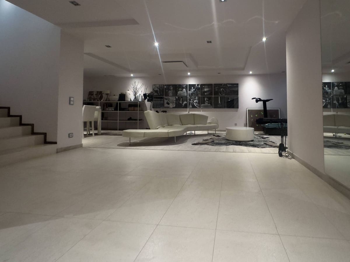 4 soveværelse Semi-Rækkehus til salg i Marbella med swimmingpool garage - € 2.850.000 (Ref: 9314383)