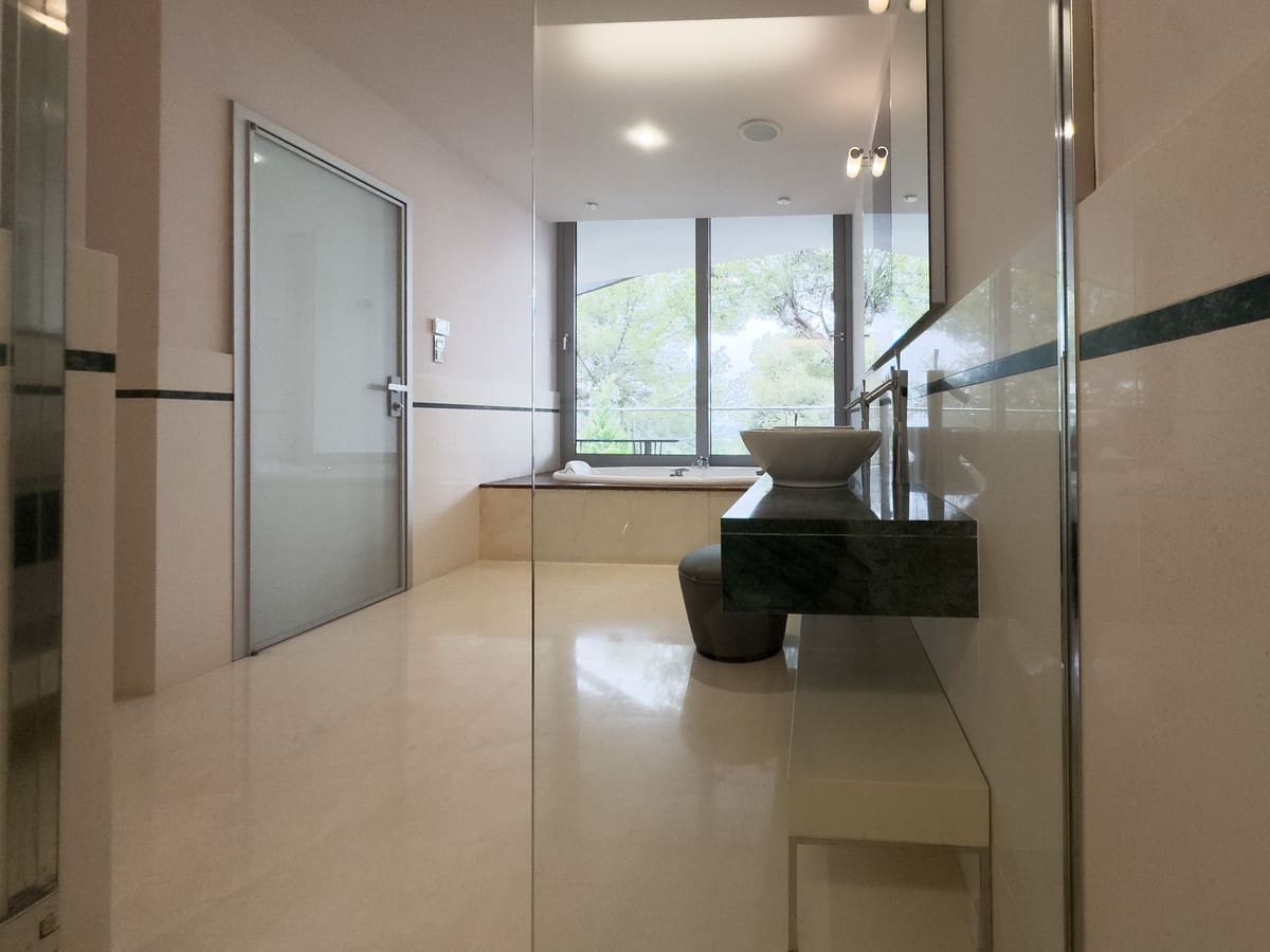 4 soveværelse Semi-Rækkehus til salg i Marbella med swimmingpool garage - € 2.850.000 (Ref: 9314383)