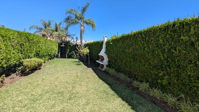 4 bedroom Semi-detached Villa for sale in San Pedro de Alcantara, Marbella with pool garage - € 2,600,000 (Ref: 9314385)