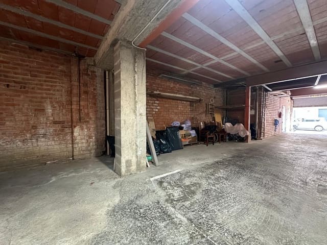 Kommersiell til salgs i Pineda de Mar - € 129 000 (Ref: 9311362)