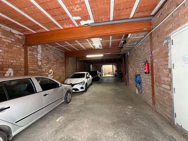 Kommersiell til salgs i Pineda de Mar - € 129 000 (Ref: 9311362)