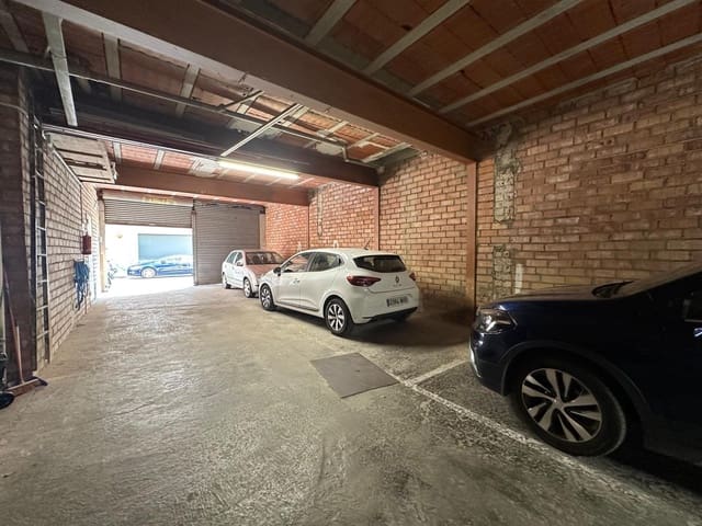 Kommersiell til salgs i Pineda de Mar - € 129 000 (Ref: 9311362)