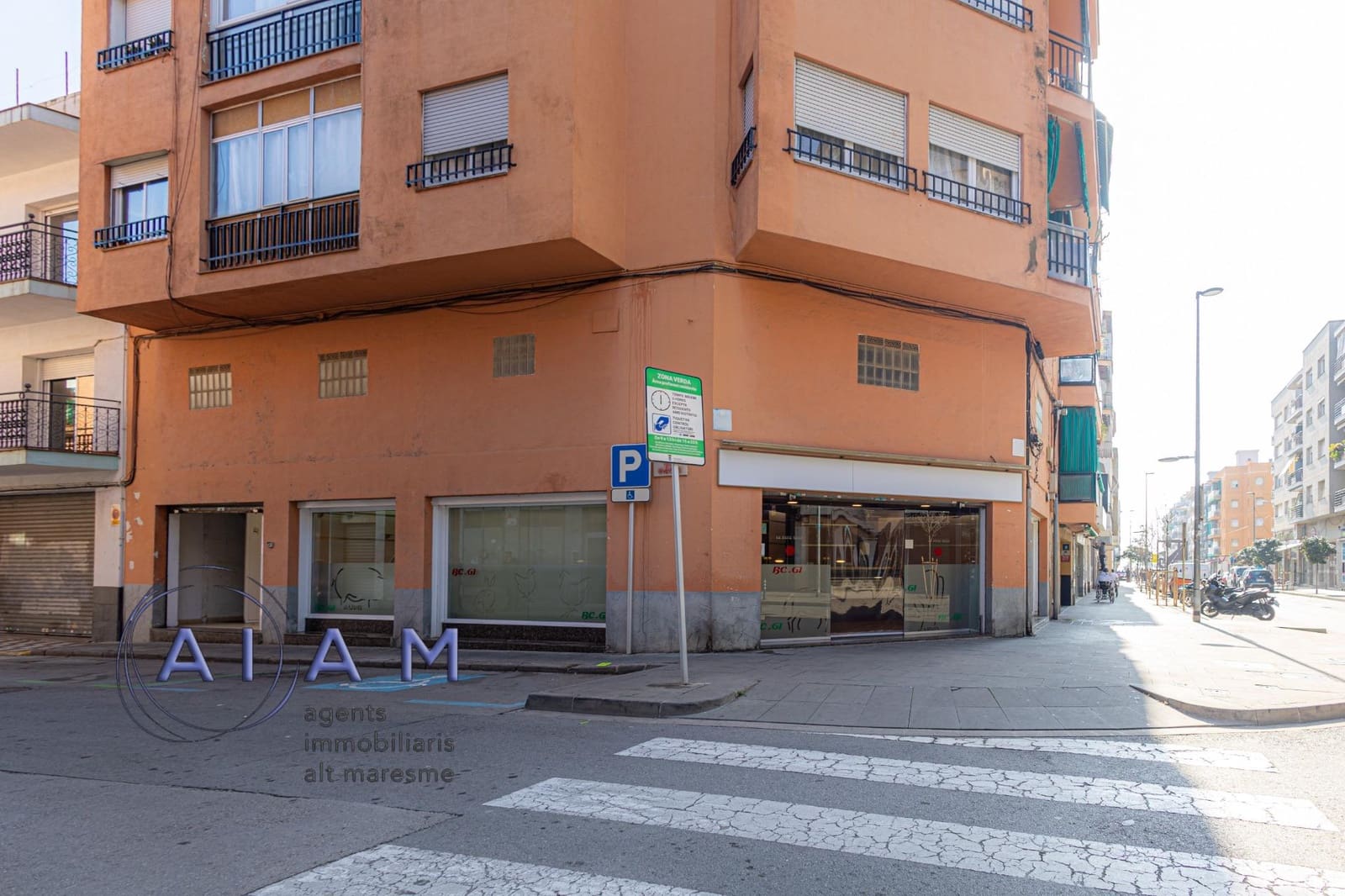 Erhverv til salg i Pineda de Mar - € 100.000 (Ref: 9311363)