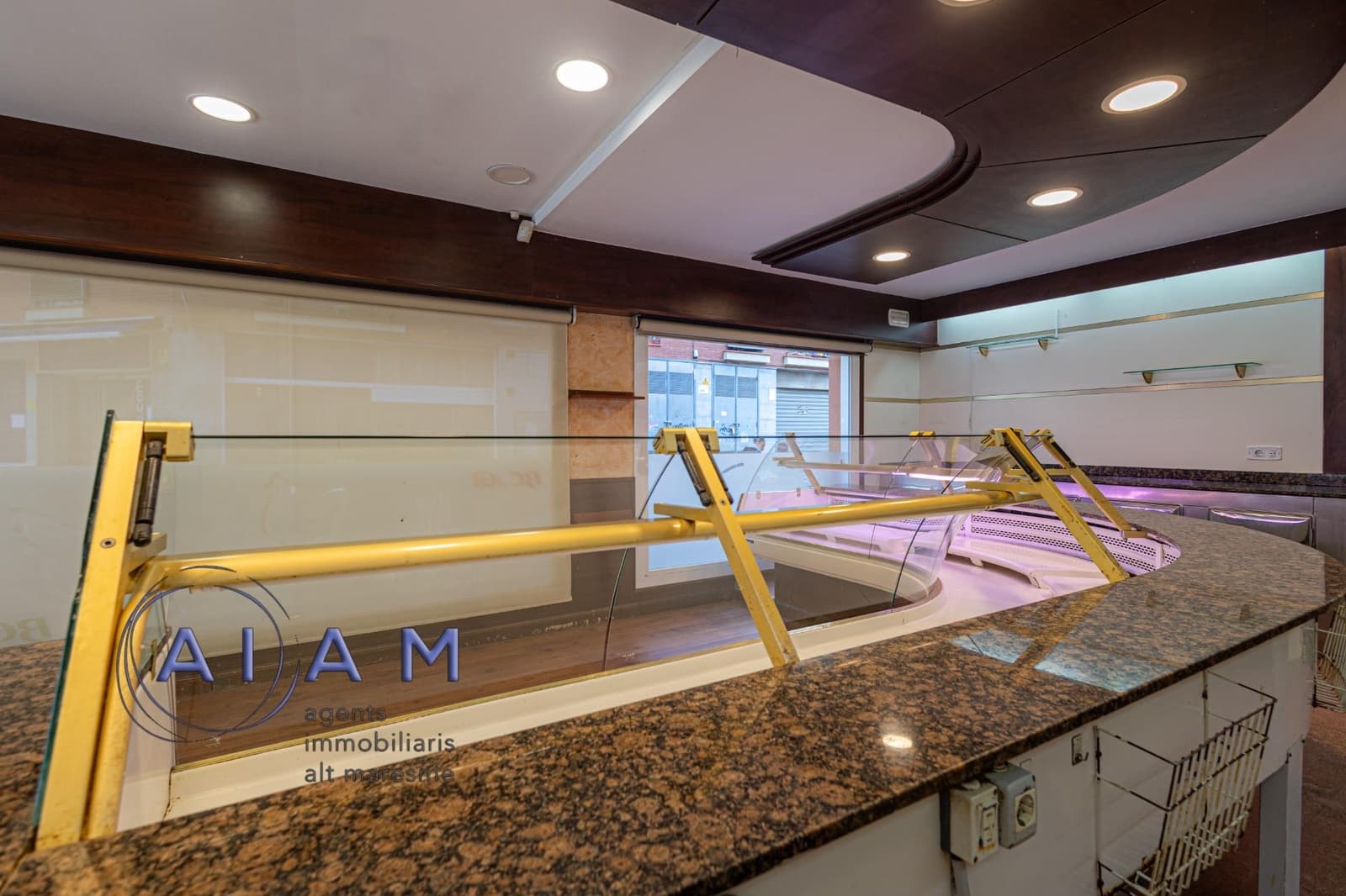 Erhverv til salg i Pineda de Mar - € 100.000 (Ref: 9311363)