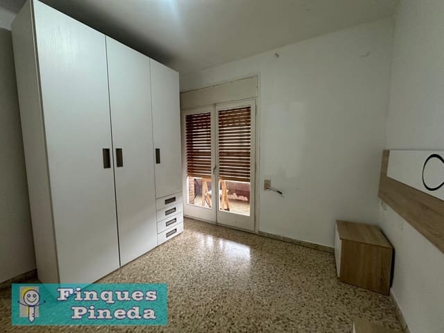 3 bedroom Flat for sale in Pineda de Mar - € 205,000 (Ref: 9311366)