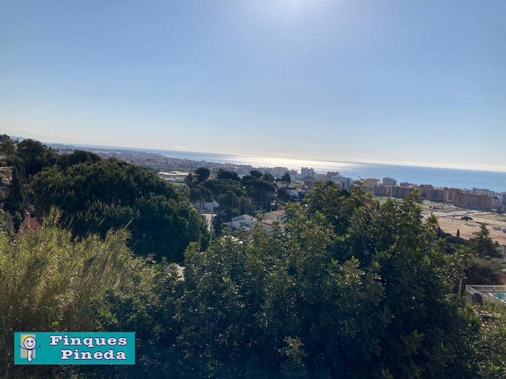 Terrain à Bâtir à vendre à Santa Susanna - 79 000 € (Ref: 9311374)