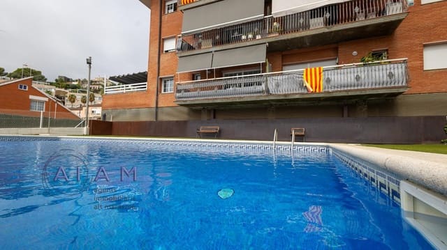 3 bedroom Flat for sale in Santa Susanna with pool - € 229,500 (Ref: 9311375)