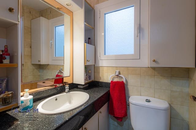 5 sovrum Kommersiell till salu i Pineda de Mar - 495 000 € (Ref: 9311377)