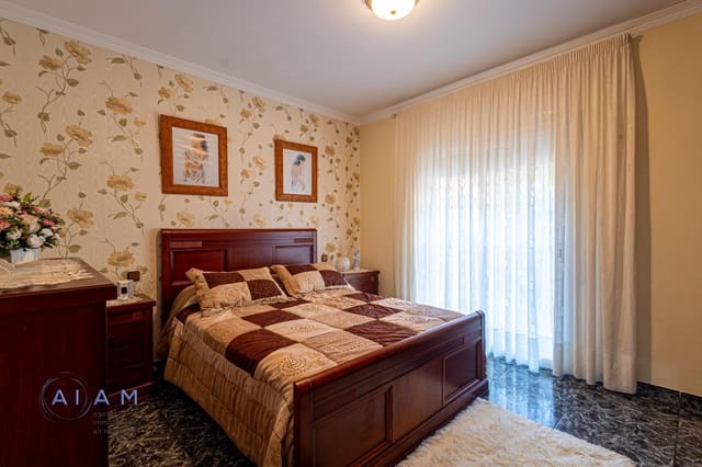 5 sovrum Kommersiell till salu i Pineda de Mar - 495 000 € (Ref: 9311377)