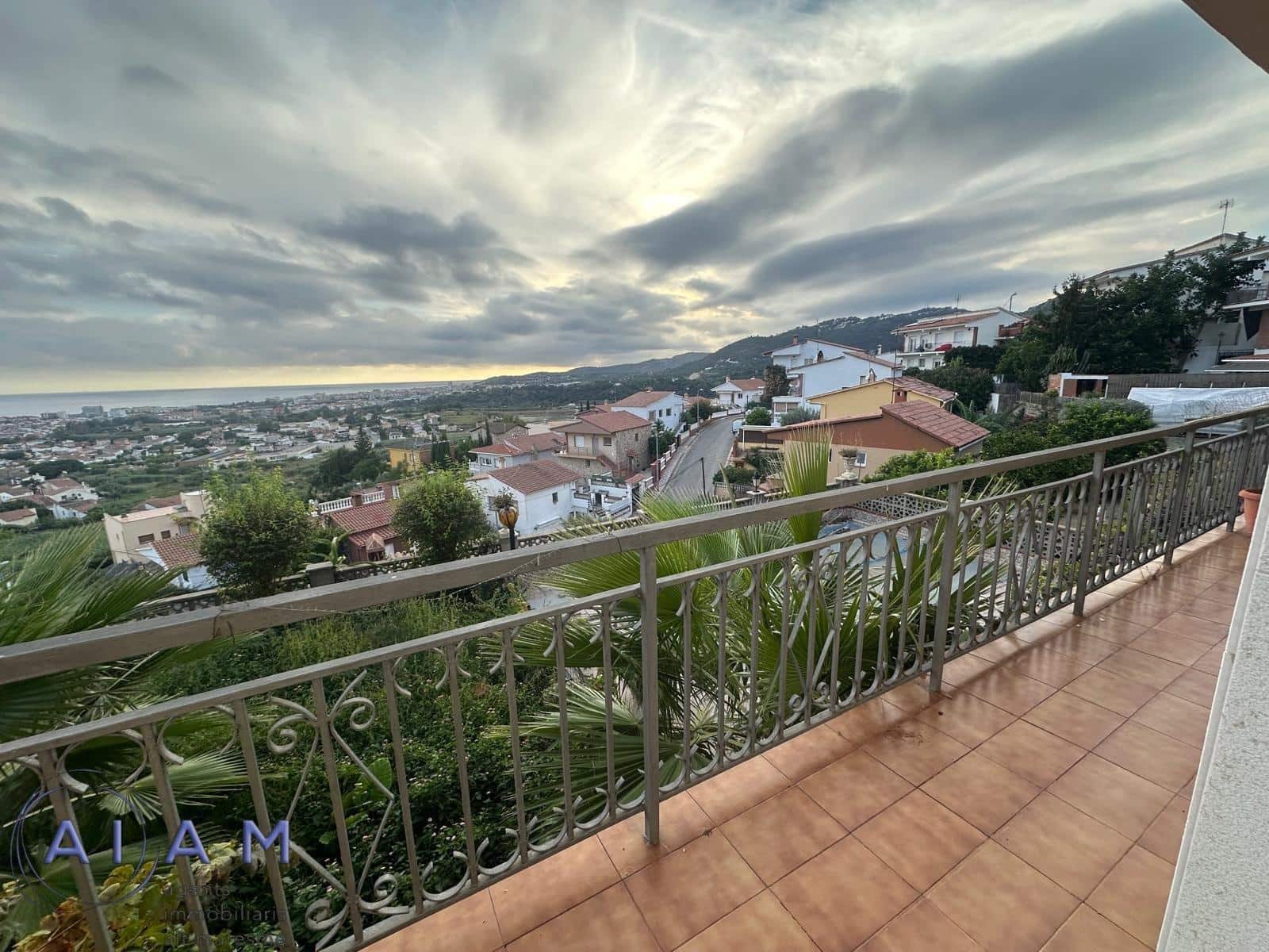 6 chambre Villa/Maison à vendre à Pineda de Mar avec piscine - 320 000 € (Ref: 9456504)