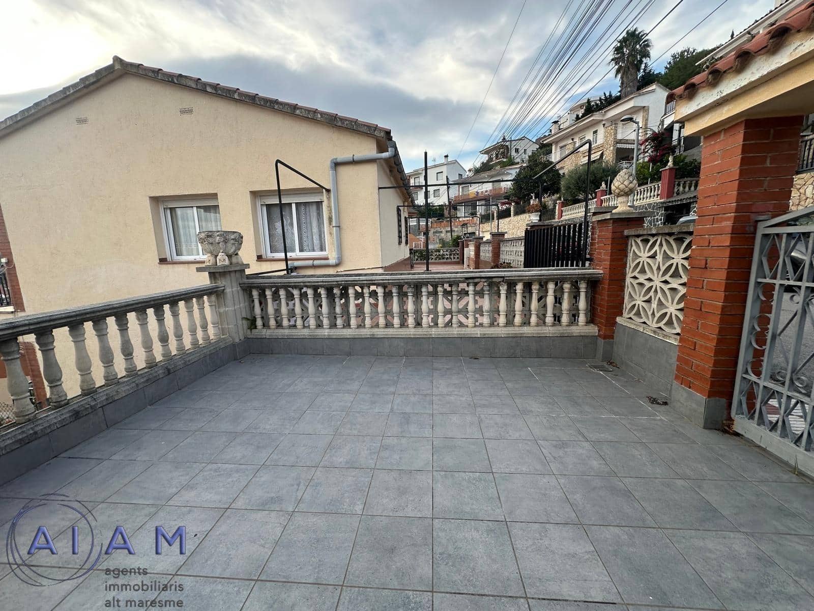 6 chambre Villa/Maison à vendre à Pineda de Mar avec piscine - 320 000 € (Ref: 9456504)