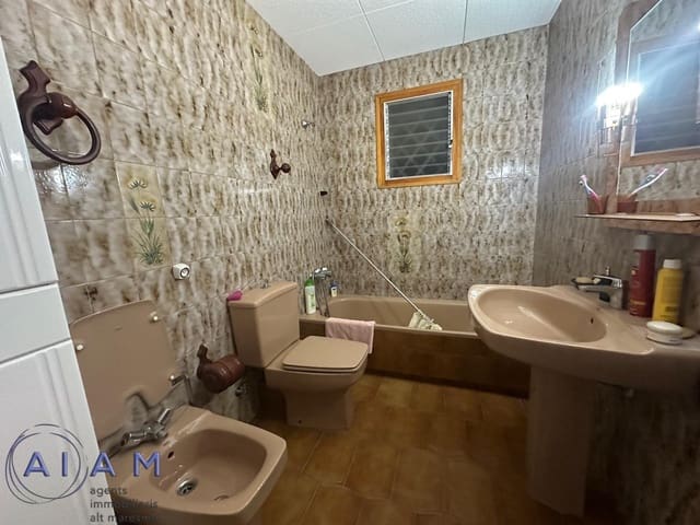 6 chambre Villa/Maison à vendre à Pineda de Mar avec piscine - 320 000 € (Ref: 9456504)