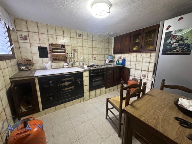 6 chambre Villa/Maison à vendre à Pineda de Mar avec piscine - 320 000 € (Ref: 9456504)