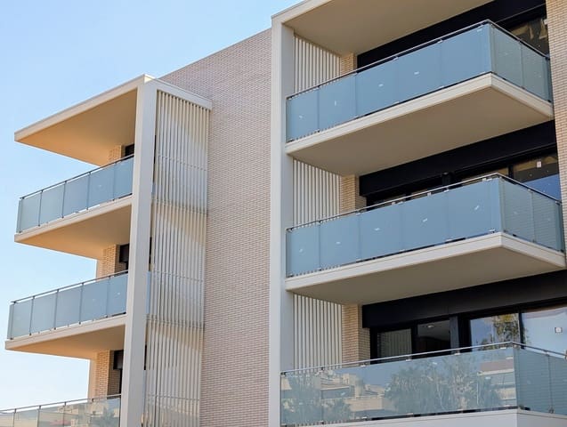 Piso de 3 habitaciones en Salou en venta con piscina garaje - 280.000 € (Ref: 9274096)
