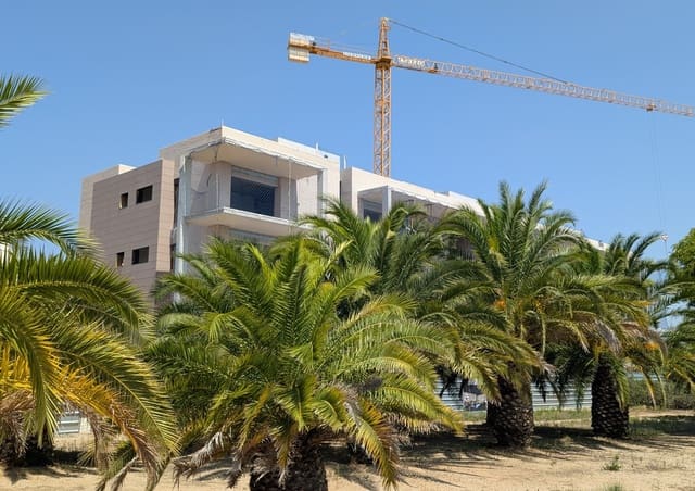 Piso de 3 habitaciones en Salou en venta con piscina garaje - 280.000 € (Ref: 9274096)