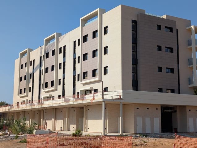 Piso de 3 habitaciones en Salou en venta con piscina garaje - 280.000 € (Ref: 9274096)