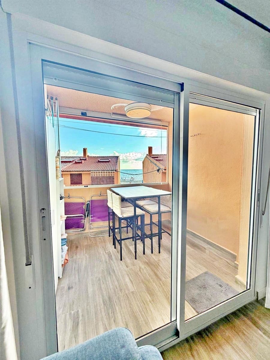 2 sovrum Lägenhet till salu i La Manga del Mar Menor med pool - 190 000 € (Ref: 10102756)