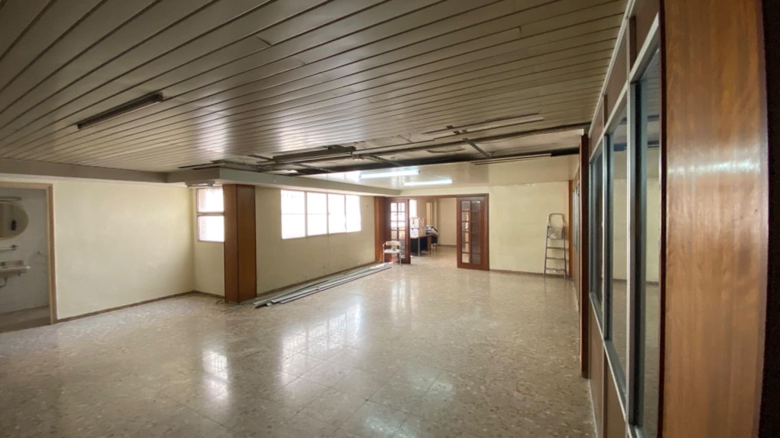 3 Zimmer Gewerbe zu verkaufen in Alicante / Alacant Stadt mit Garage - 1.800.000 € (Ref: 9282510)