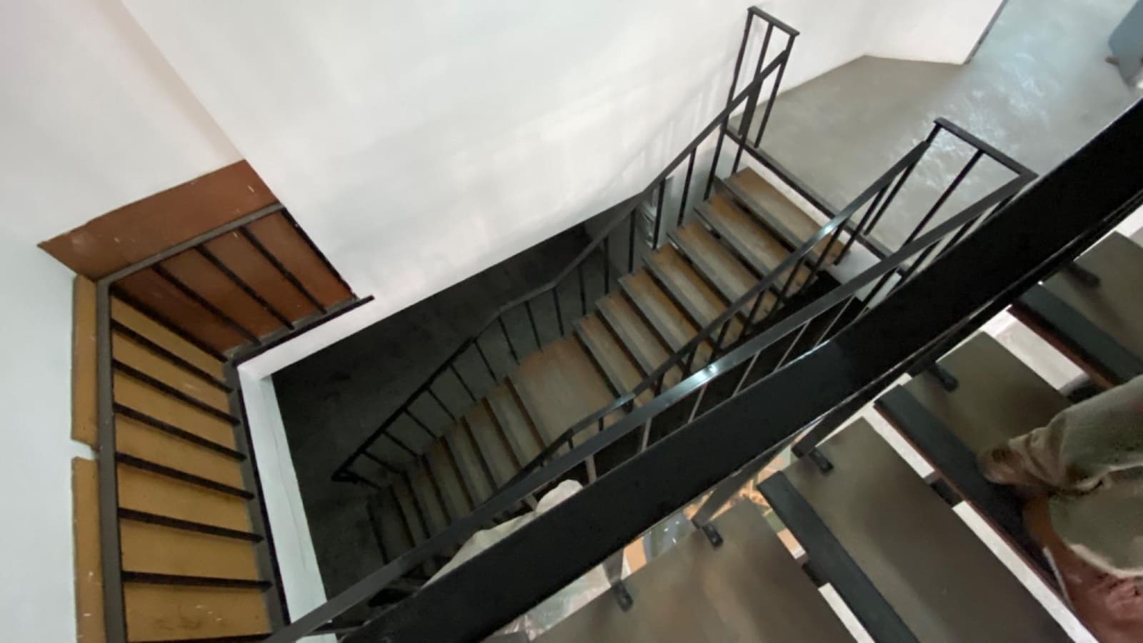 3 Zimmer Gewerbe zu verkaufen in Alicante / Alacant Stadt mit Garage - 1.800.000 € (Ref: 9282510)