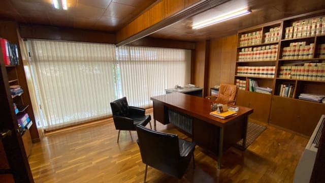 3 Zimmer Gewerbe zu verkaufen in Alicante / Alacant Stadt mit Garage - 1.800.000 € (Ref: 9282510)