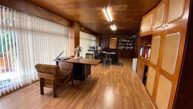 3 Zimmer Gewerbe zu verkaufen in Alicante / Alacant Stadt mit Garage - 1.800.000 € (Ref: 9282510)