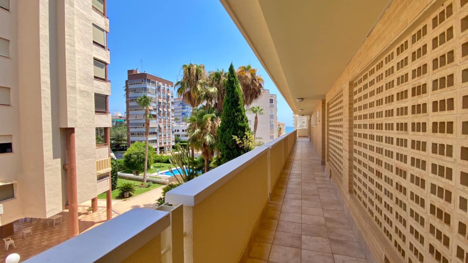 3 makuuhuone Asunto myytävänä paikassa Playa de Muchavista mukana 
autotalli - 425 000 € (Ref: 9282533)