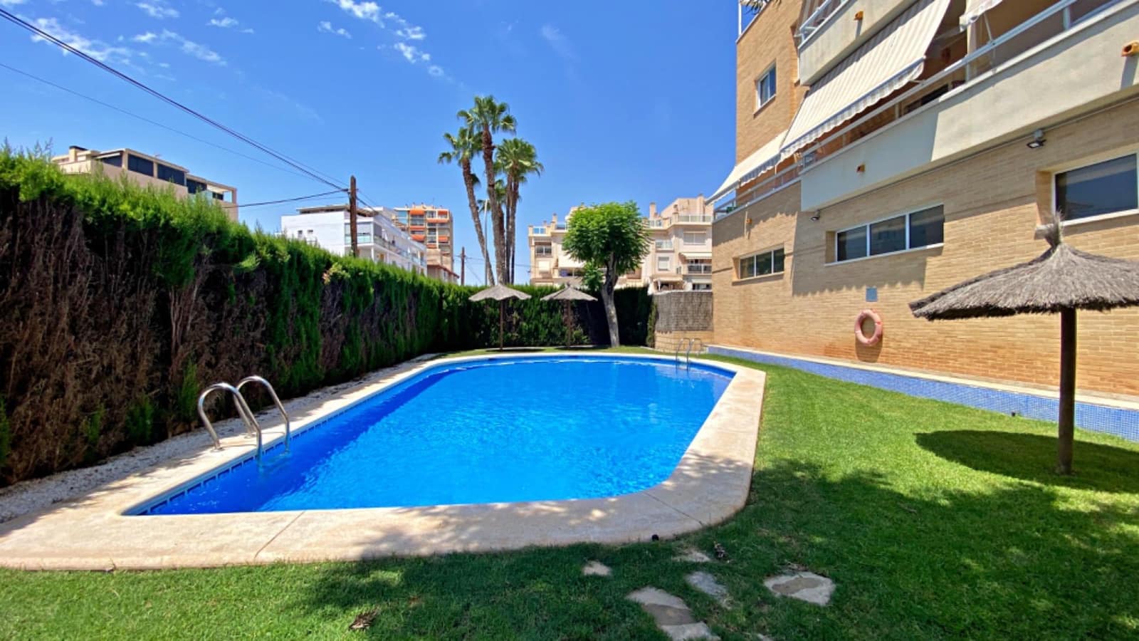 3 makuuhuone Asunto myytävänä paikassa Playa de Muchavista mukana 
autotalli - 425 000 € (Ref: 9282533)