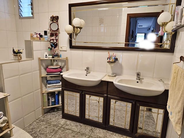 4 Zimmer Villa zu verkaufen in Elche / Elx mit Pool - 385.000 € (Ref: 9282540)